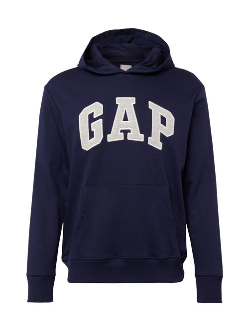 Se GAP Sweatshirt  navy / offwhite ved About You