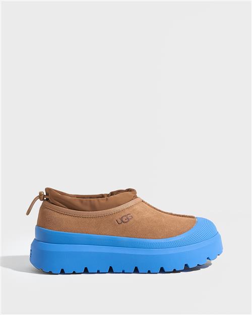 Se UGG M Tasman Weather Hybrid Varmforede tøfler Brun ved NLY Man