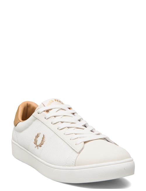 Se Fred Perry Spencer Mesh/Nubuck Fred Perry White ved Booztlet