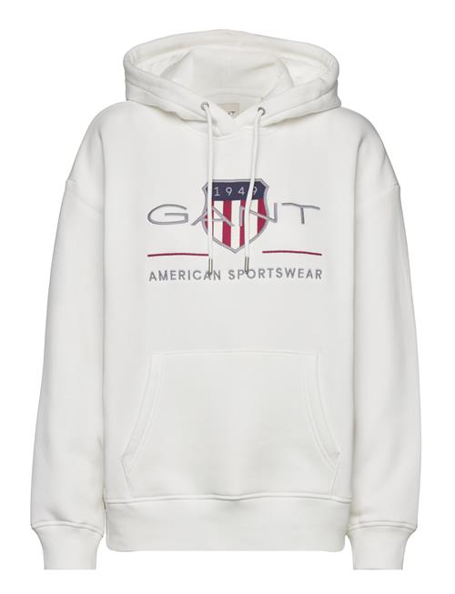 Se GANT Rel Archive Shield Hoodie GANT White ved Booztlet