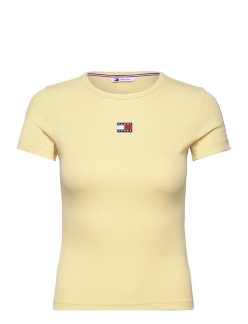 Se Tommy Jeans Tjw Slim Badge Rib Tee Tommy Jeans Yellow ved Booztlet