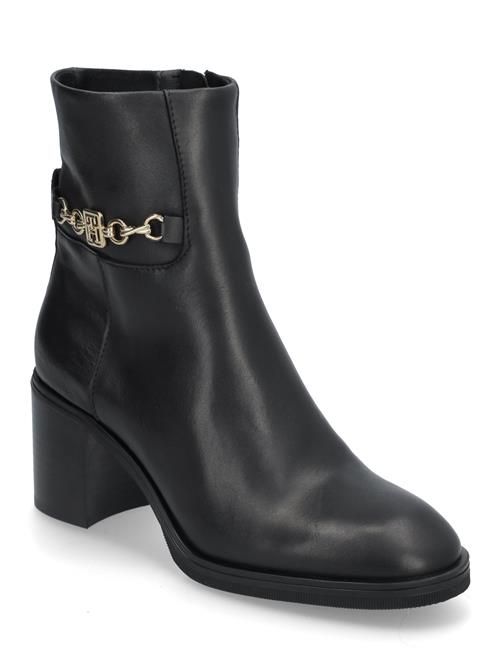 Se Tommy Hilfiger Th Chain Leather Mid Heel Bootie Tommy Hilfiger Black ved Booztlet