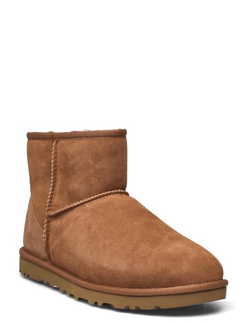 Se UGG M Classic Mini UGG ved Booztlet