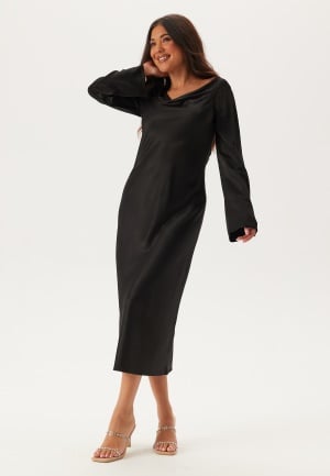 Se BUBBLEROOM Waterfall Midi Satin Dress Black 46 ved Bubbleroom