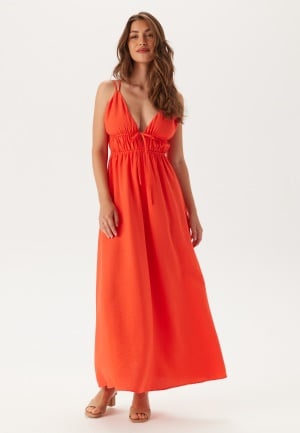 Se BUBBLEROOM Tie Strap Maxi Dress  Coral red XL ved Bubbleroom