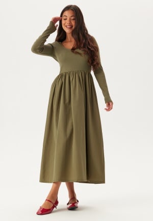 Se BUBBLEROOM L/S Midi Dress Olive green XL ved Bubbleroom