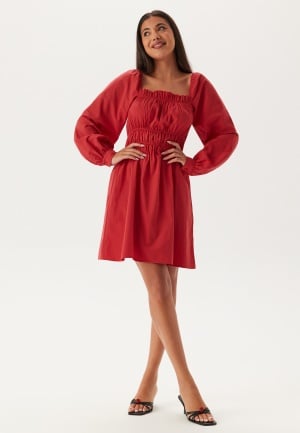 Se BUBBLEROOM Smock Short Dress Red XL ved Bubbleroom