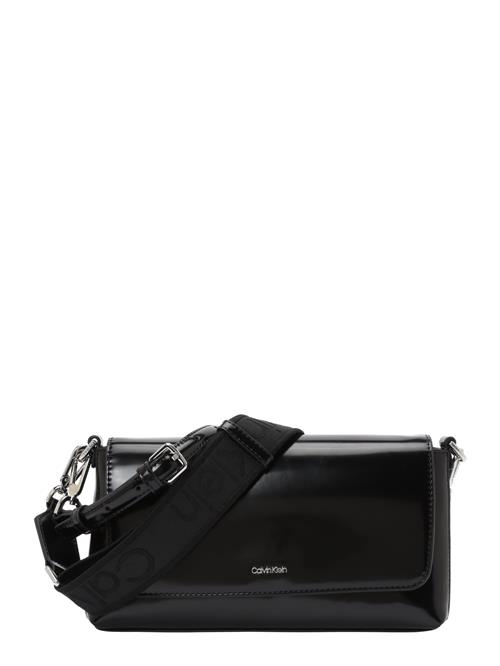 Calvin Klein Skuldertaske 'MUST'  sort