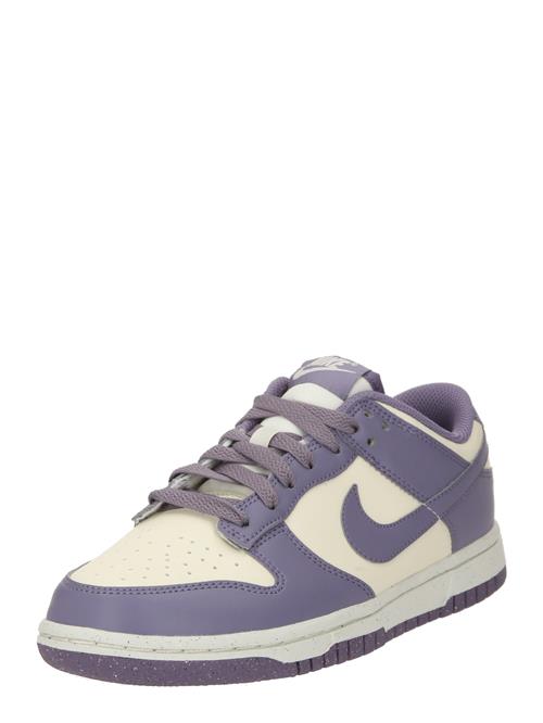 Se Nike Sportswear Sneaker low 'Dunk'  creme / mørkelilla ved About You