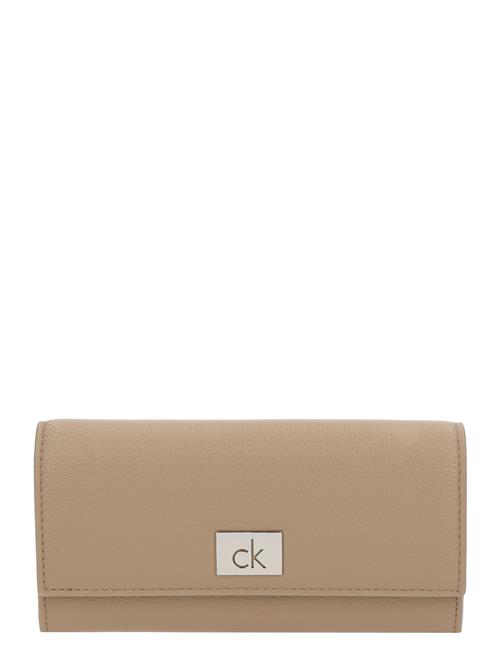 Calvin Klein Tegnebog 'CK PLAQUE LARGE TRIFOLD'  beige