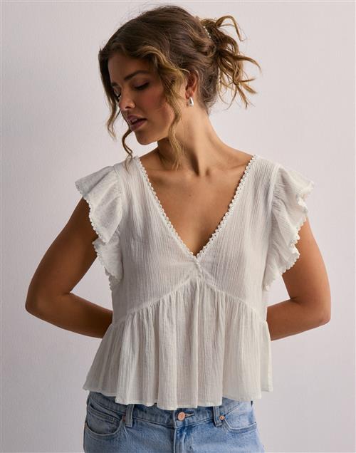 Nelly - Hvid - Cute Frill Top