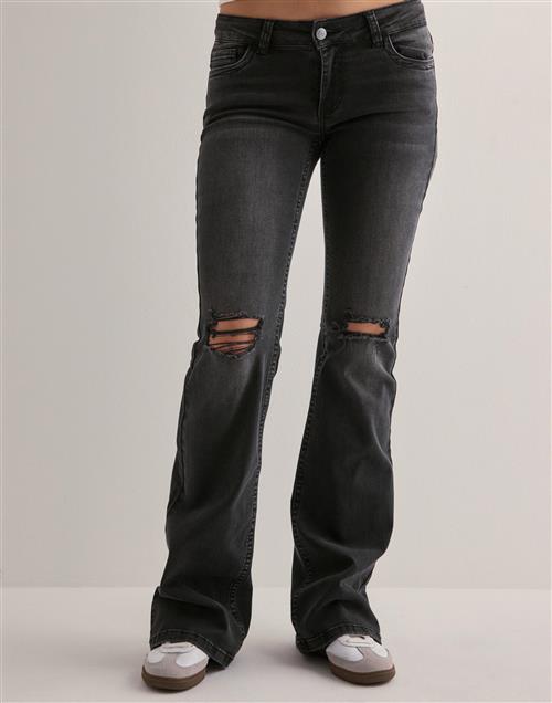 Nelly - Sort - Low Waist Perfect Bootcut Jeans