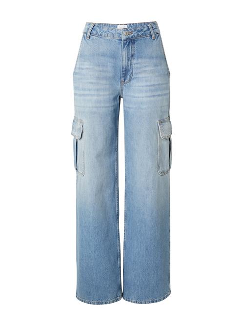 Se ABOUT YOU x Toni Garrn Cargojeans 'Ella'  blue denim ved About You