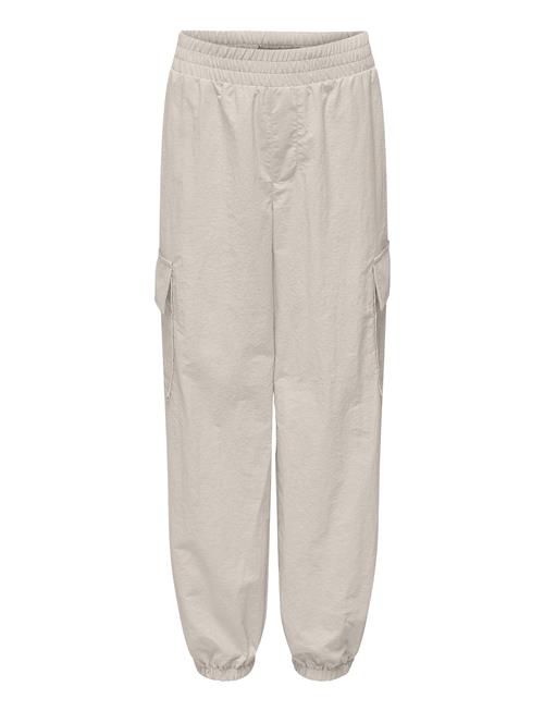 Se Kids Only Kogecho Cargo Parachute Pant Pnt Kids Only Cream ved Booztlet