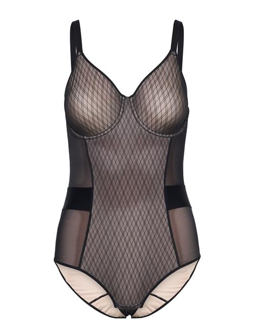 Se Smooth Lines Bodysuit CHANTELLE Patterned ved Booztlet