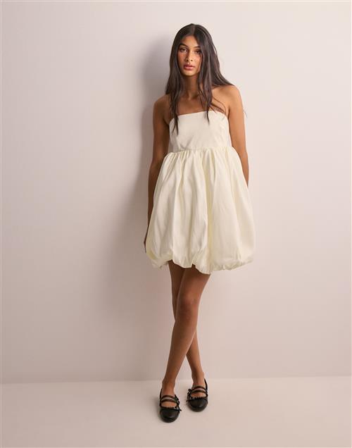 Malina - Hvid - Isolde strapless bubble mini dress