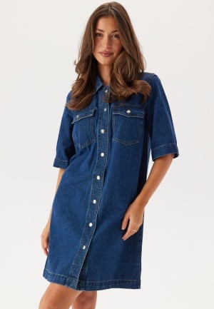 Se ONLY Onlbelle S/S BUTTON DRESS DNM  Dark Blue Denim L ved Bubbleroom