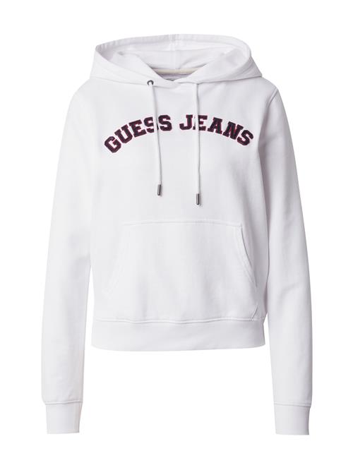 Se GUESS JEANS Sweatshirt  rubinrød / sort / hvid ved About You