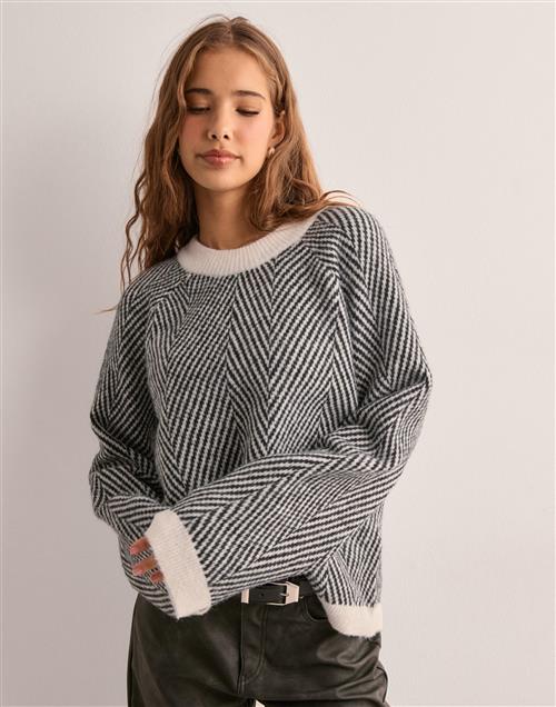 Se Pieces - Hvid - Pcolena Ls O-Neck Knit Mm Bc ved Nelly