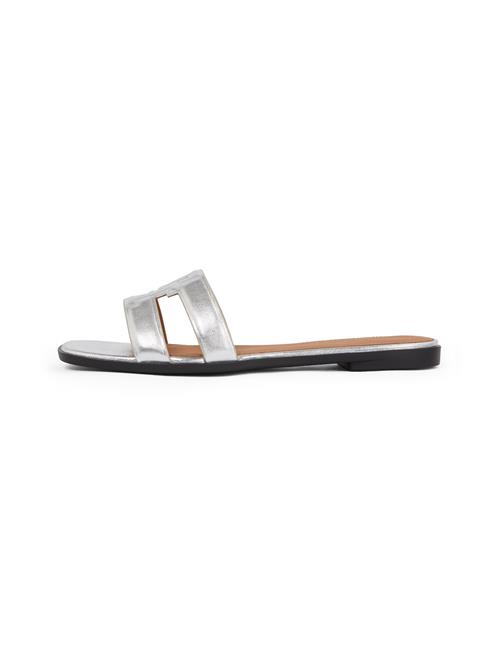 Se TOMMY HILFIGER Pantoletter  sølv ved About You