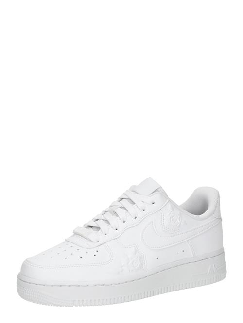 Se Nike Sportswear Sneaker low 'AIR FORCE 1'  hvid ved About You