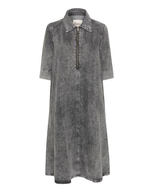 Se My Essential Wardrobe Kjole 'Malo'  grey denim ved About You