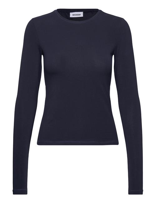 Se Slim Fitted Long Sleeve Weekday Navy ved Booztlet