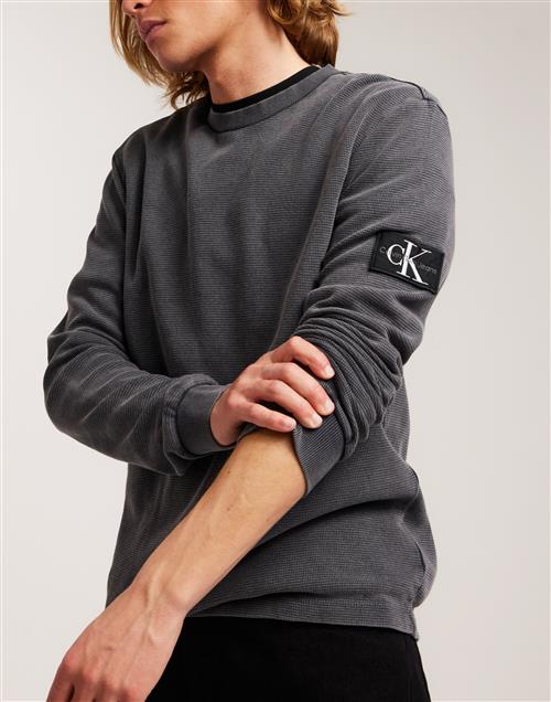 Calvin Klein Jeans Washed Badge Waffle Ls Tee Sweatshirts Grå