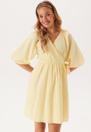 SELECTED FEMME Slfhannah 2/4 SHORT WRAP BRODE Pastel Yellow 42