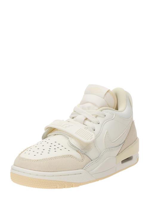 Se Jordan Sneaker high 'Air Legacy 312'  nude / ecru ved About You