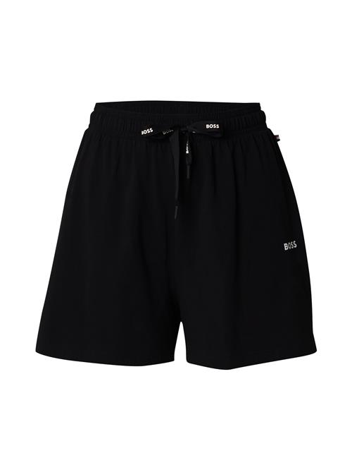 Se BOSS Pyjamasbukser  sort / hvid ved About You
