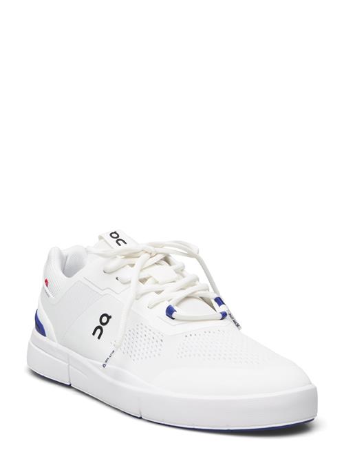 The Roger Spin 2 M On White