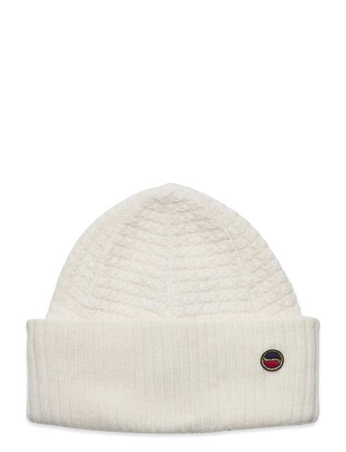 Se Garcia Beanie BUSNEL White ved Booztlet