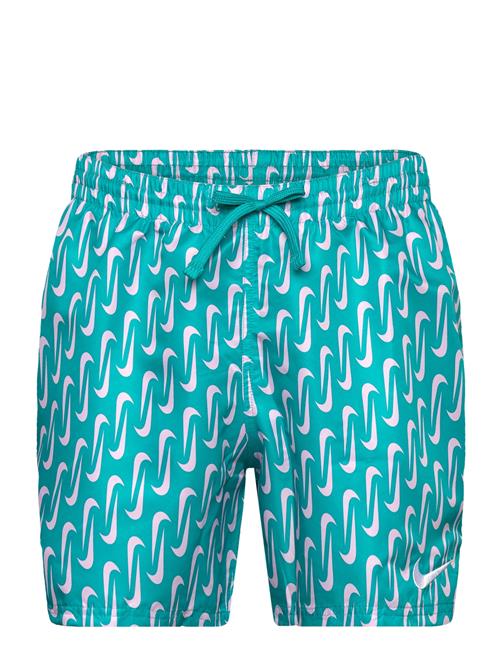 Se Nike M 5" Volley Short Swoosh Link NIKE SWIM Green ved Booztlet