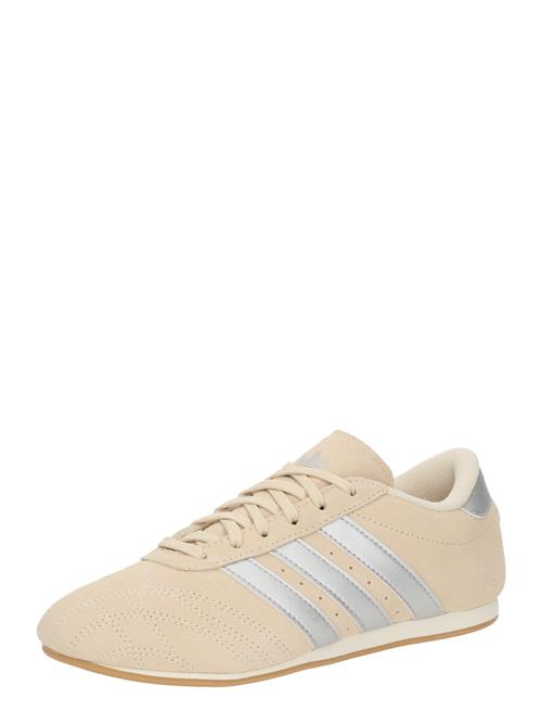 Se ADIDAS ORIGINALS Sneaker low 'TAEKWONDO'  beige / sølv ved About You