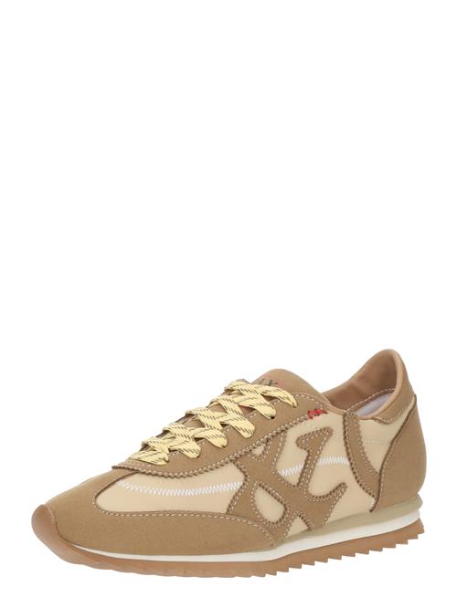Se MAX&Co. Sneaker low  brun / gul / offwhite ved About You