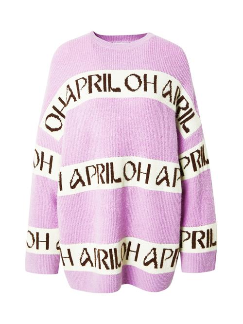 Se OH APRIL Pullover 'Billie'  lyselilla / sort / hvid ved About You