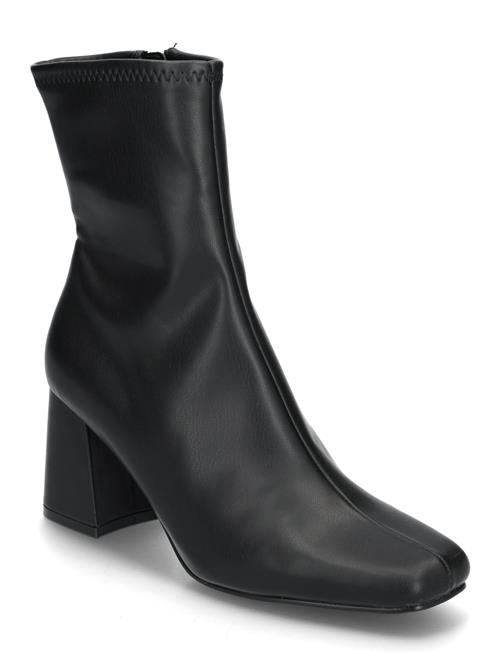 Hoist Boots Steve Madden Black