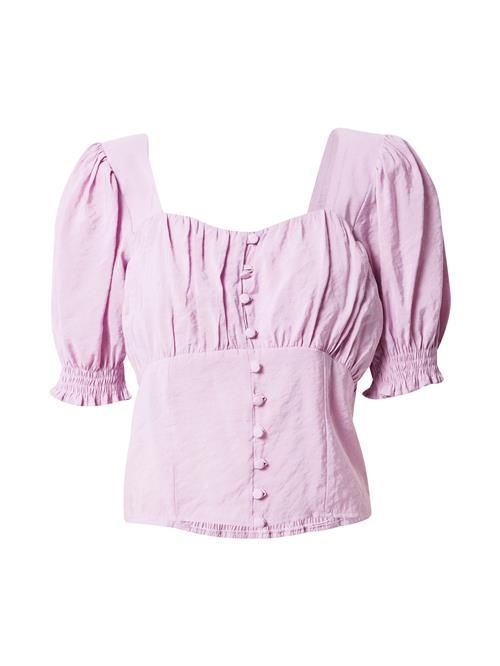 Se Dorothy Perkins Bluse  pastellilla ved About You