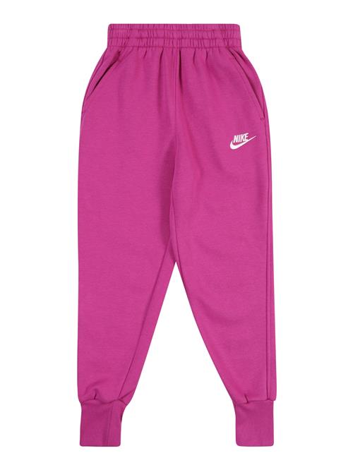 Se Nike Sportswear Bukser 'CLUB FLEECE'  fuchsia ved About You