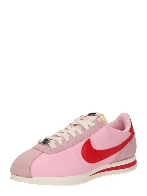 Se Nike Sportswear Sneaker low 'CORTEZ'  lyserød / lys pink / lys rød ved About You