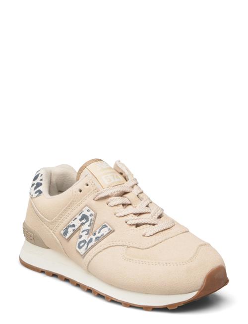 Se New Balance 574 New Balance Beige ved Booztlet