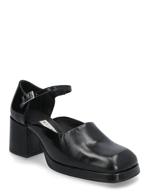 Yara Black Courts MIISTA Black