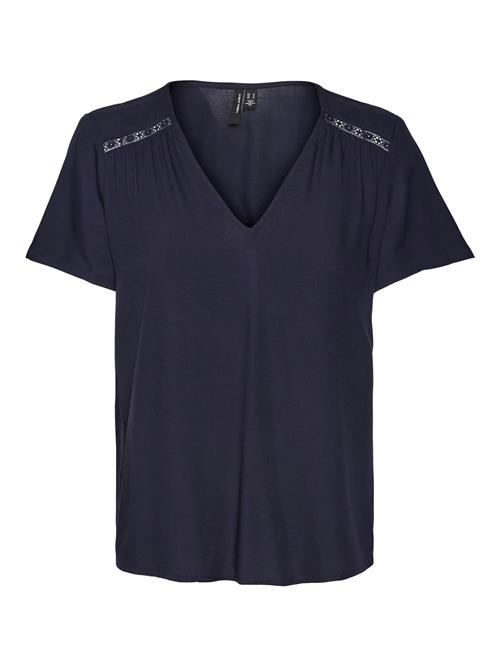 Se VERO MODA Bluse 'Blanca'  navy ved About You