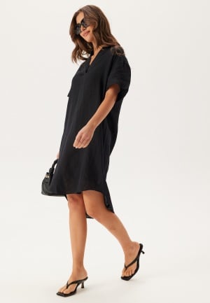 Se GANT Rel Linen Caftan Black 42 ved Bubbleroom