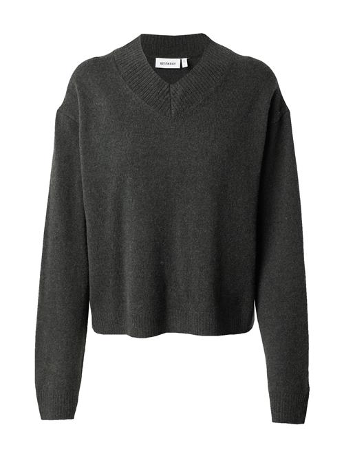 Se WEEKDAY Pullover 'Reese'  mørkegrøn ved About You