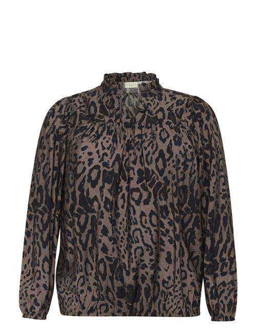 Se Kcjola Blouse Kaffe Curve Brown ved Booztlet