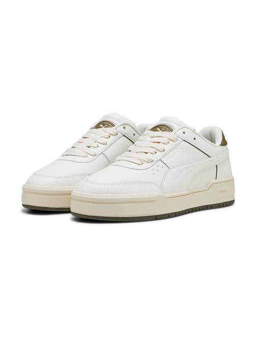 Se PUMA Sneaker low  oliven / hvid ved About You