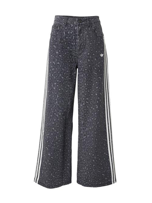 Se ADIDAS ORIGINALS Jeans  grå / lysegrå / hvid ved About You