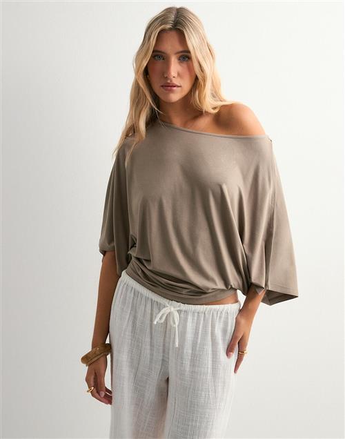 Nelly - Beige - Perfect Poncho Top